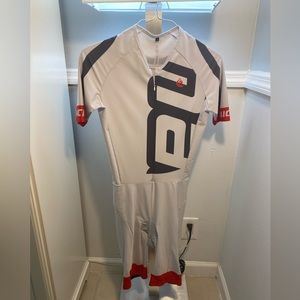 Triathlon racing suit